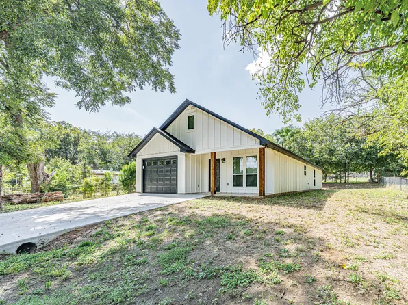 3712 Oak Meadow St, Granbury, TX 76048