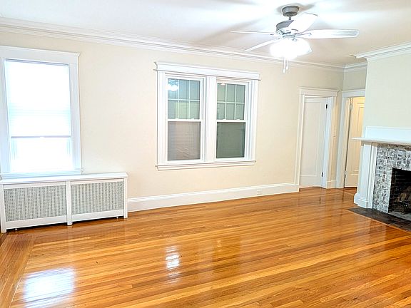 5th image of 446 Lowell Ave #446