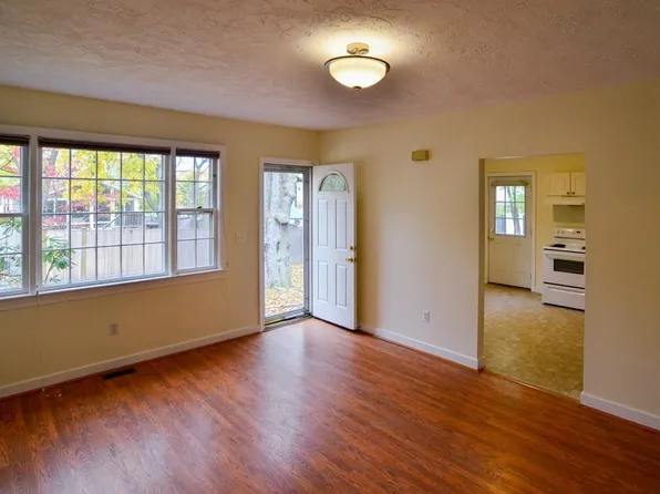 9 Henry St, Belmont, MA 02478