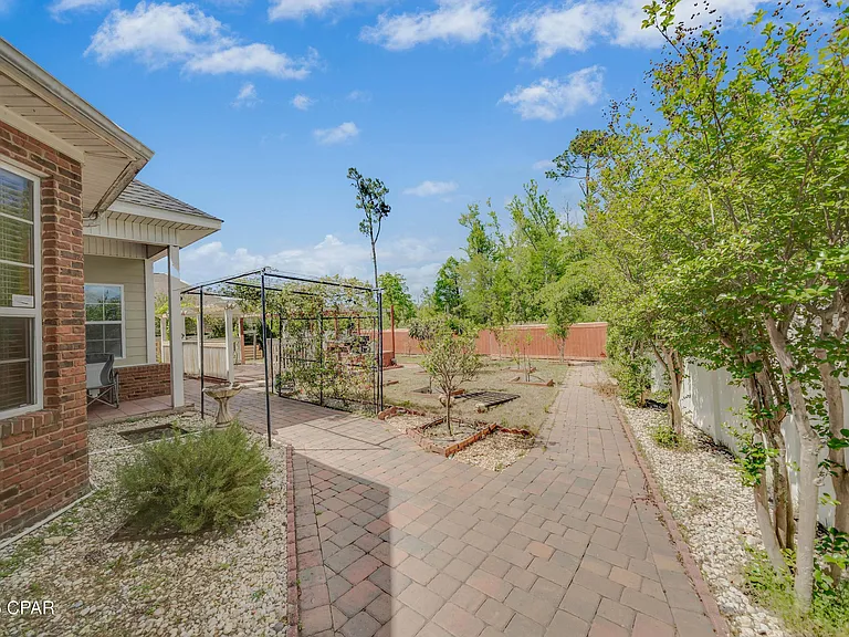 303 Wood Trl — Photo 18