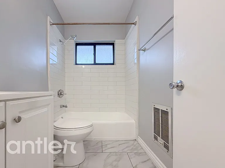 Dickens — Photo 15