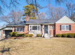 555 Cannonbury Dr, Saint Louis, MO 63119