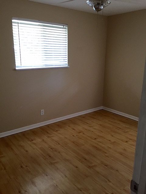2nd image of 4512 122nd St