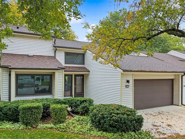 2313 Linda Cir, Urbandale, IA 50322