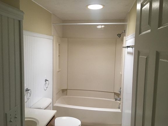 5th image of 4115 Sequoia Dr