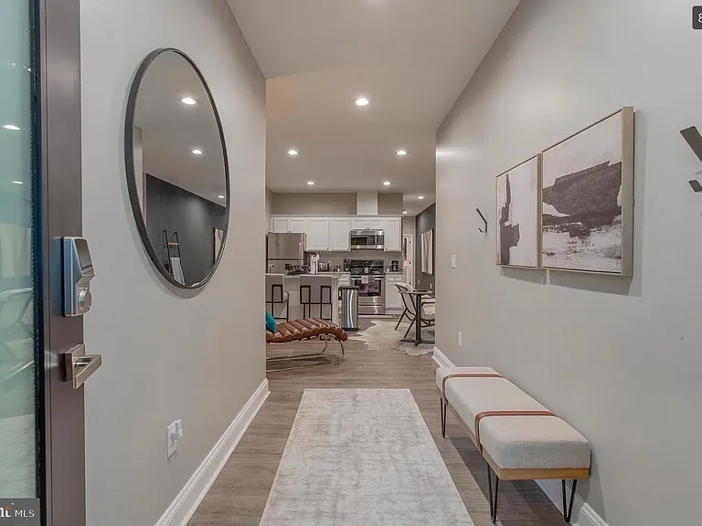 3221 Noble St #3 — Photo 15