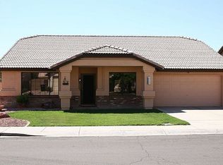 32 S Golden Key Dr, Gilbert, AZ 85233