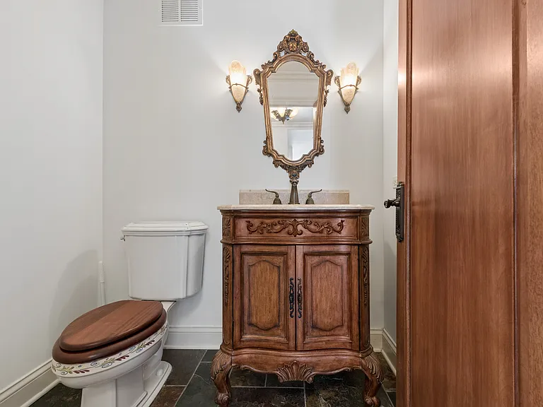 200 E Delaware Pl #4DE — Photo 15