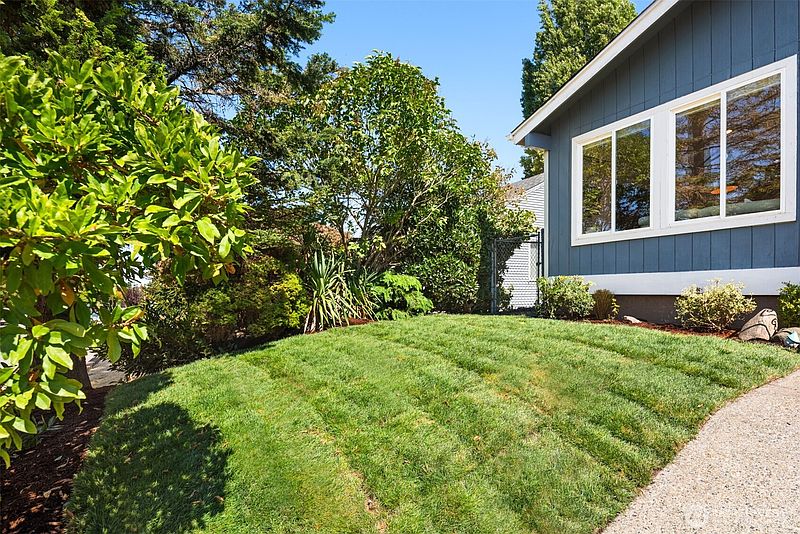 2nd image of 8148 16th Avenue SW