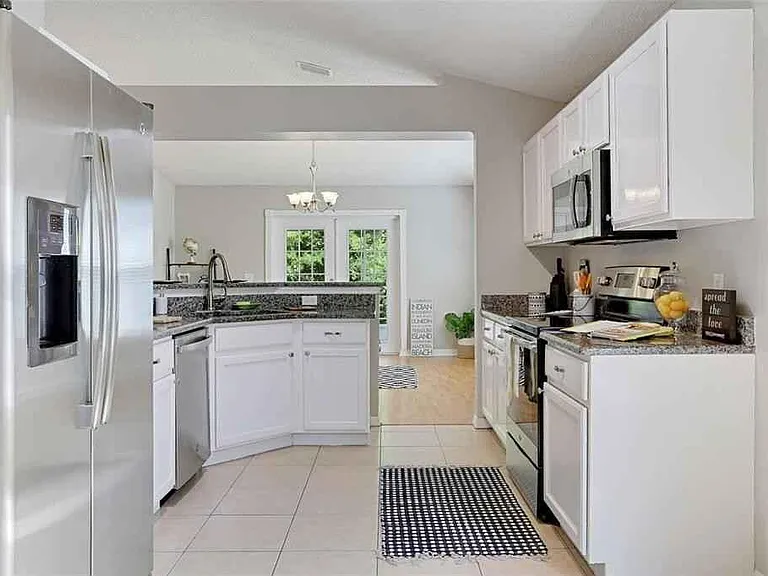 25002 Hyde Park Blvd — Photo 6