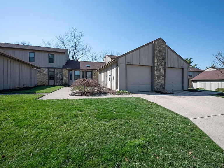 5273 Pros Dr — Photo 1