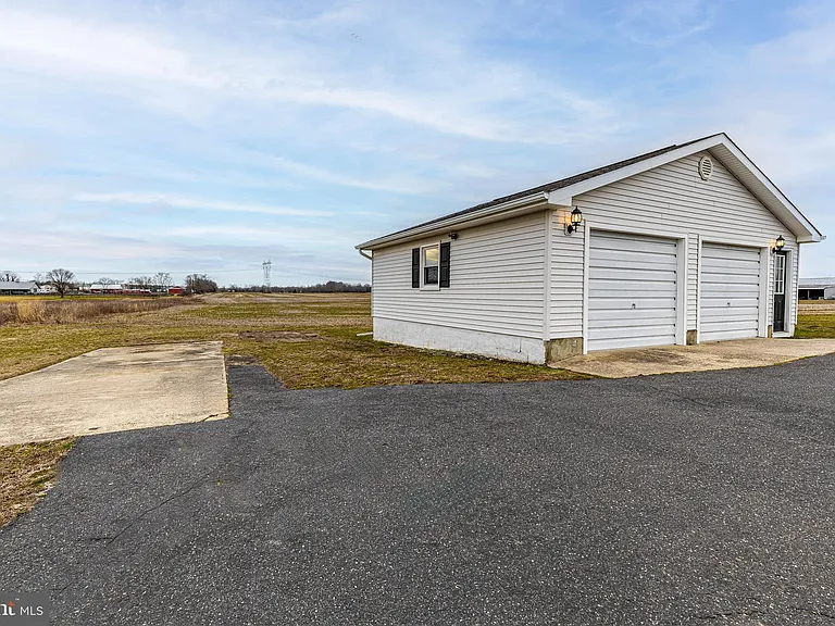 413 Red Lion Rd — Photo 7