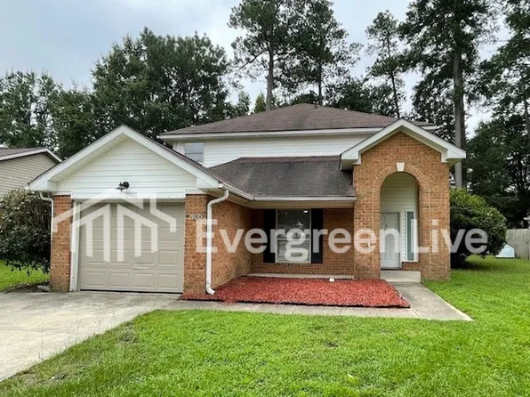 806 Bellflower Cir, Raeford, NC 28376