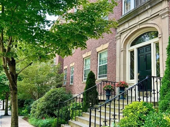 28 Marshal St APT 3, Brookline, MA 02446