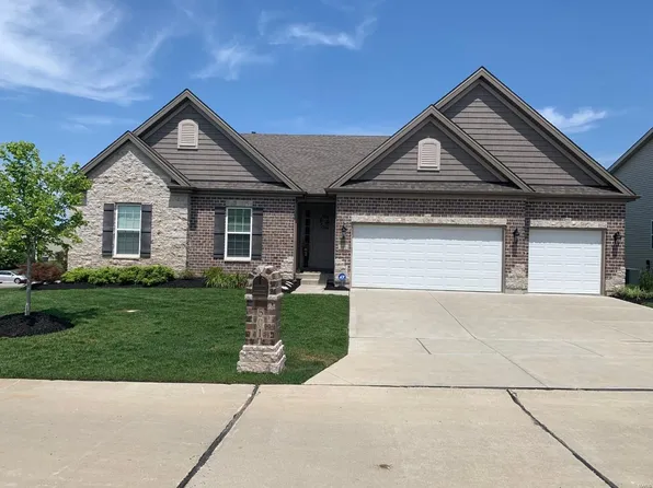 501 Upper Ridgepointe Ct, Lake Saint Louis, MO 63367