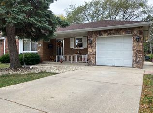 1136 N Knight Ave, Park Ridge, IL 60068