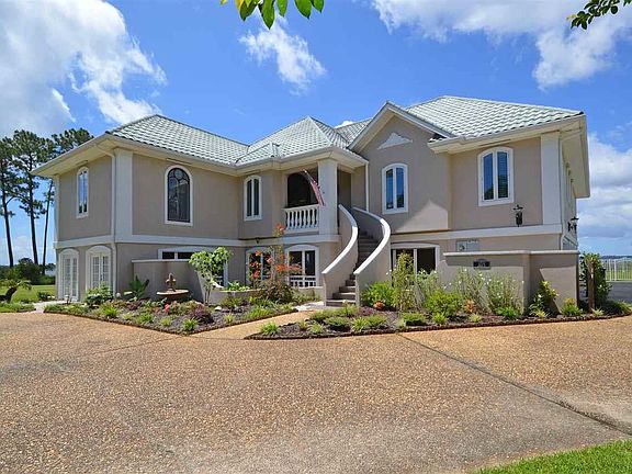 2nd image of 4709 Bayside Dr