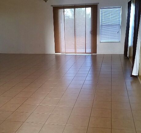 3rd image of 14461 S Avenida Castano