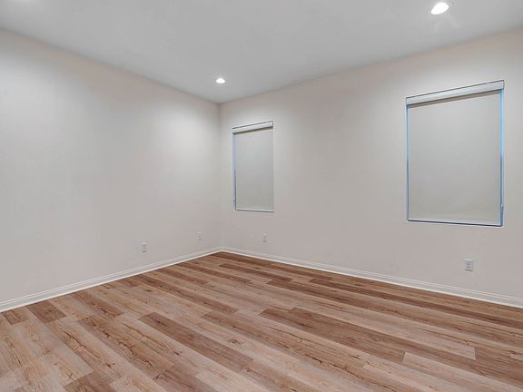 5th image of 3401 Orange Blossom Ln
