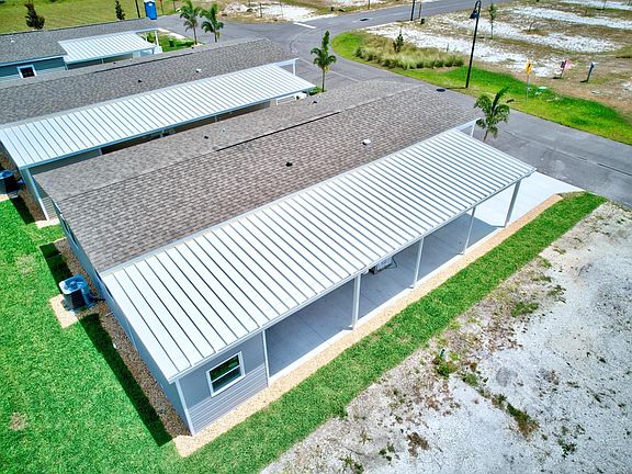 Exterior Image-4-Champion 32 JV Rum Runner
