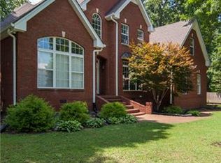 373 Ranch Rd, Portland, TN 37148