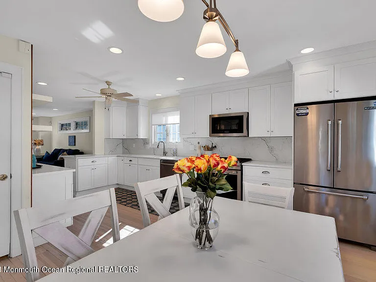 303 B St — Photo 23