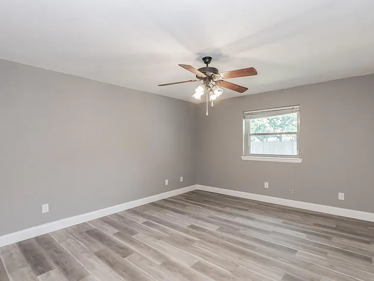 2013 Memphis Dr — Photo 12