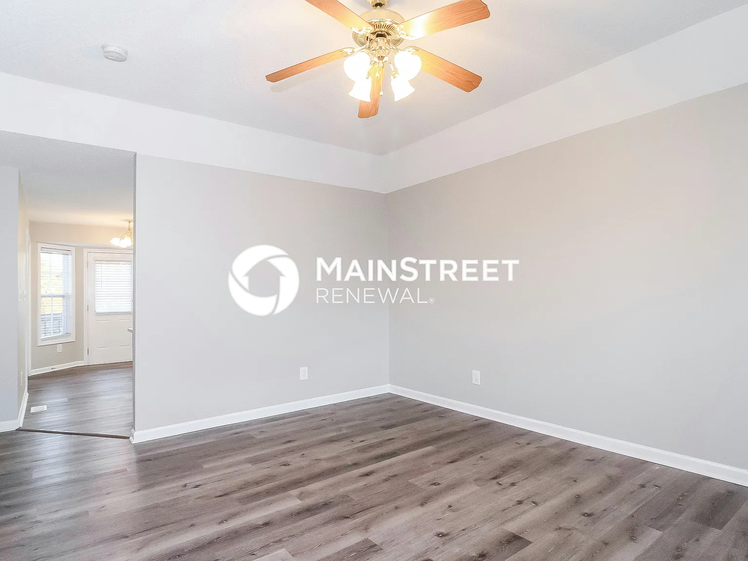 4735 Beckel Ct — Photo 3