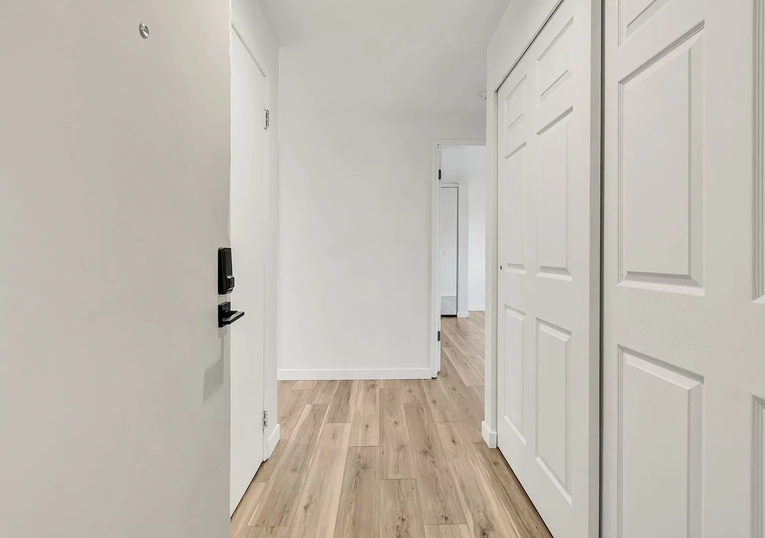 Kurth - 1327 S Puget Dr — Photo 2