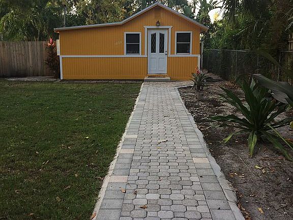 2nd image of 1034 NE 36th St