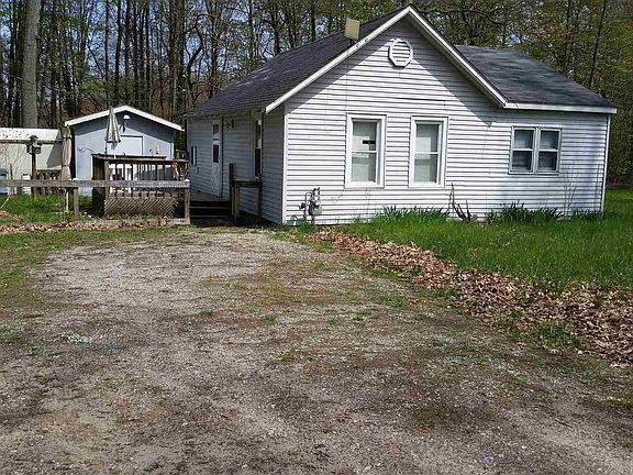 2nd image of 8224 N Eureka Dr