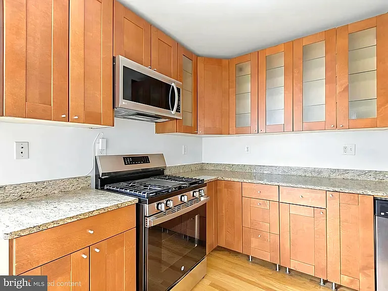 440 Delafield Pl NW — Photo 12
