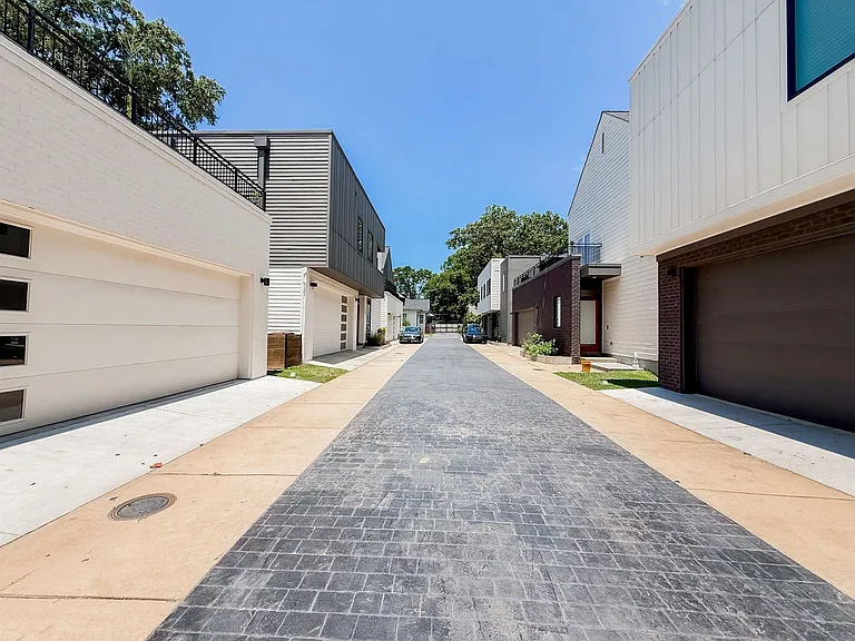 765 Carnes Station Cv — Photo 22