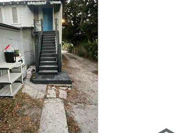 8406 N Brooks St, Tampa, FL