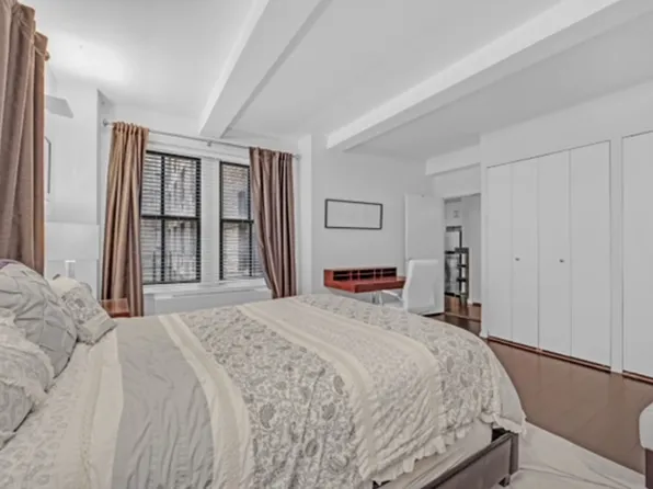 150 West 51st Street image 7 of 16