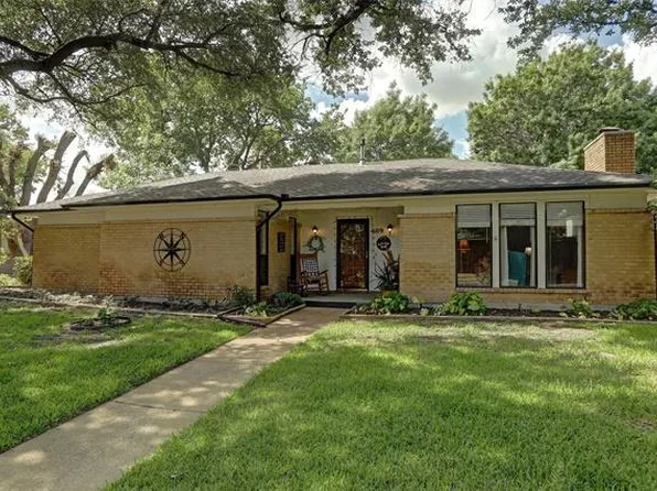 609 Kingsbridge Dr, Garland, TX 75040