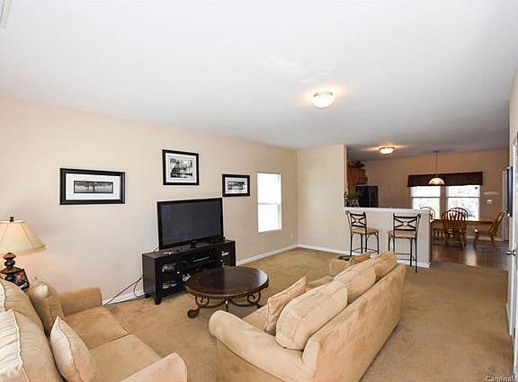 3rd image of 15614 Lakepoint Forest Dr