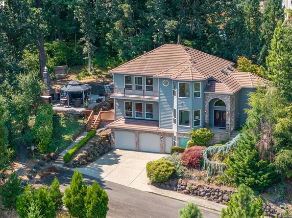 13707 SE Willingham Ct, Clackamas, OR 97015