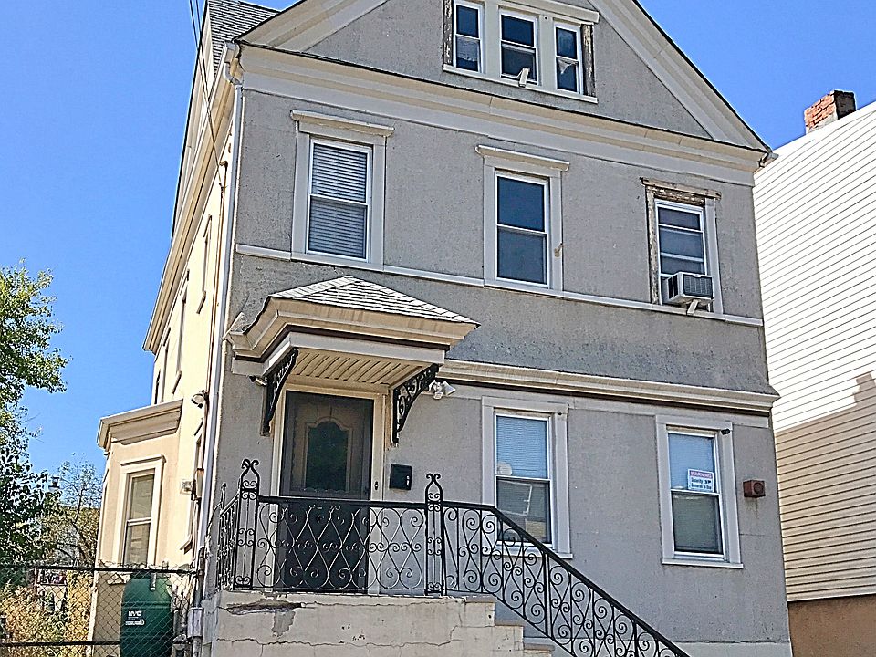 1st image of 3256 108th St