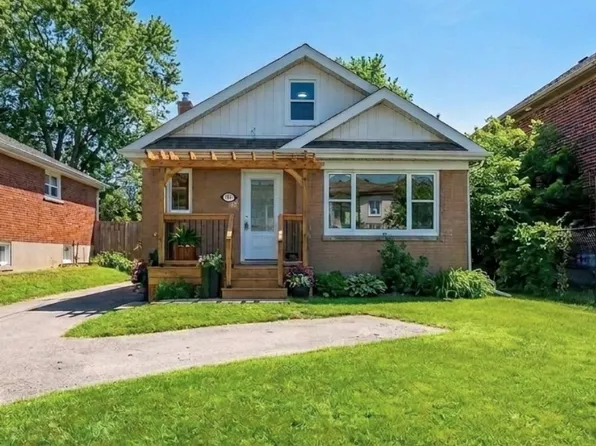 780 Oxford St, Oshawa, ON L1J 3W1