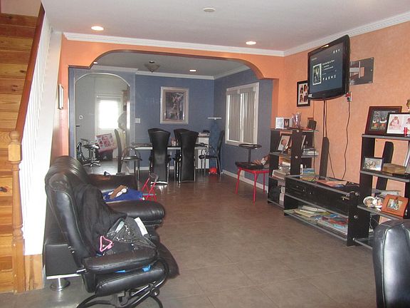 2nd image of 9121 214th St