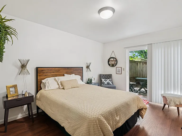 Brentwood Estates — Photo 33