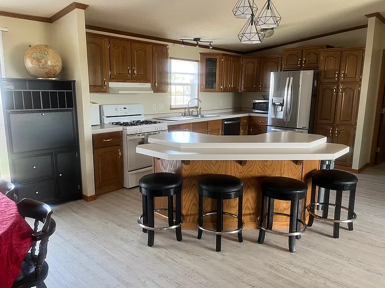 1507 Brandon Dr — Photo 11