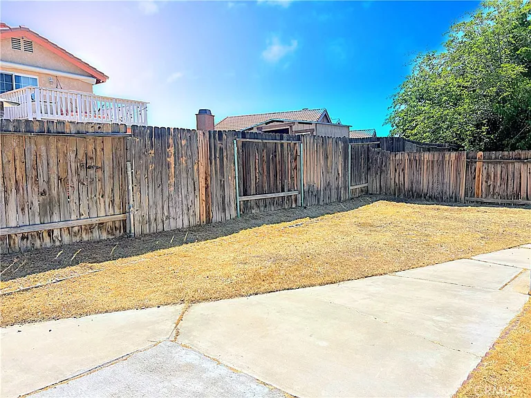 2826 San Ramon Dr — Photo 45