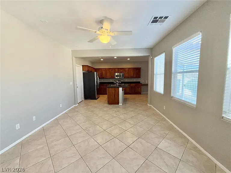 8565 Vestia Ct — Photo 16