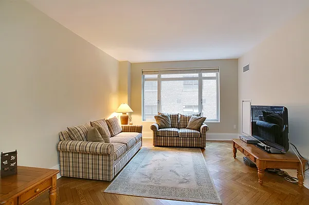 Sold by Corcoran | media 7