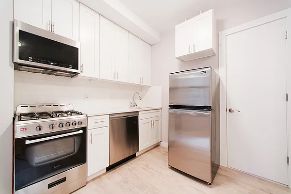 Rented by Sohayegh Enterprises Corp. | media 32
