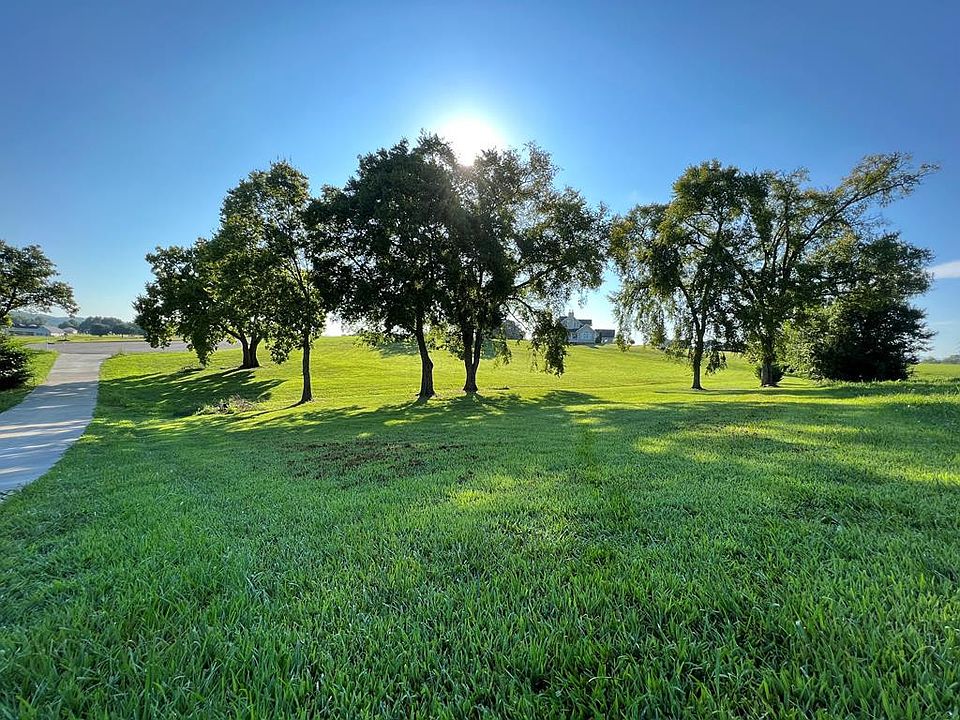 1st image of Fair Meadows Dr