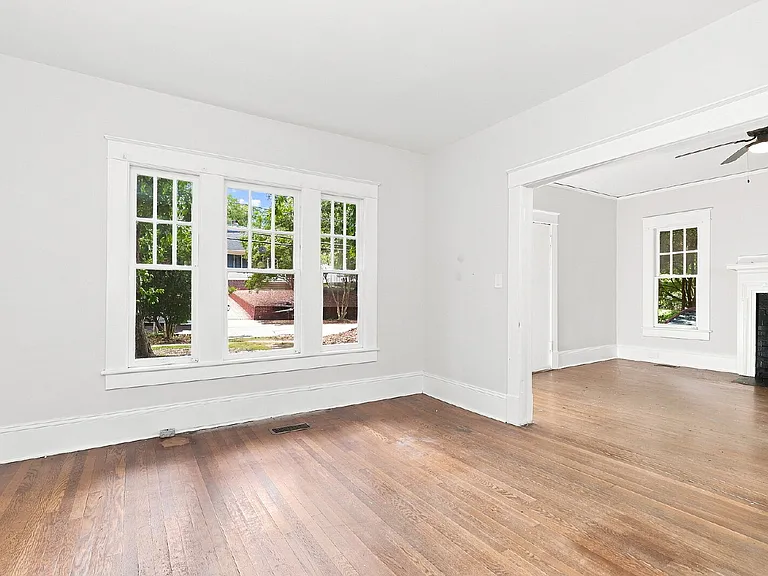 1606 Walker Ave — Photo 2