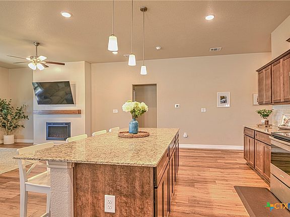 3rd image of 1107 Coriander Rd